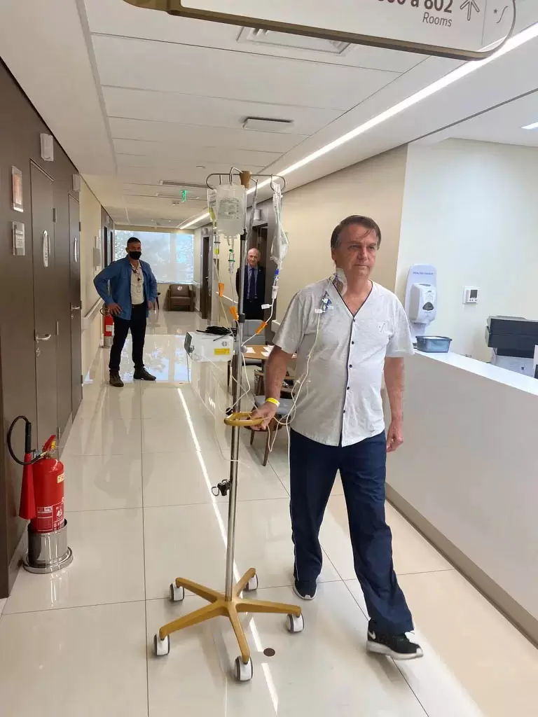 Jair Bolsonaro en el hospital Vila Nova Star, en Sao Paulo, el 16 de julio del 2021 (@jairmessiasbolsonaro via REUTERS)
