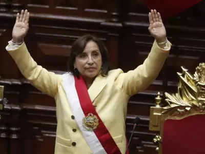 Dina Boluarte - presidente de Perú
