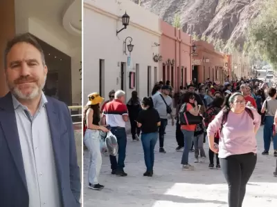 Diego valdecantos, secretario de Turismo - Turistas recorriendo Purmamarca