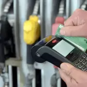 Estaciones de servicio seguirán recibiendo pagos con tarjetas de crédito