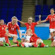 Gales anunció que pagará los mismos salarios a la selección femenina y masculina