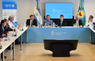 El ministro de Economía, Sergio Massa, encabezó una reunión con la mesa de enlac