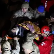 Turquía y Siria buscan sobrevivientes tras el terremoto