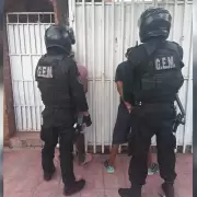 Dos detenidos por intentar robar en casas del barrio San Pedrito: uno tenía pedido de captura