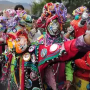 Cómo es el trabajo artesanal del tradicional disfraz del diablo del carnaval de Jujuy