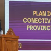 Morales inauguró una escuela en Manantiales y presentó el plan provincial de conectividad