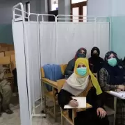 Los talibanes excluyeron a las mujeres del nuevo ciclo en las universidades públicas