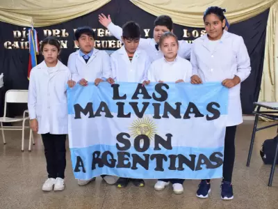 Malvinas argentinas en las escuelas - Foto de archivo