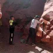 Un turista vandalizó la Quebrada de las Señoritas y limpió el lugar para no pagar la multa