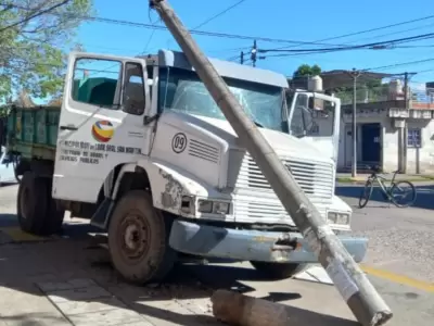 Choque de un camión en Libertador - Foto: Info Yungas