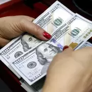 Tras los anuncios del Ministerio de Economía, el dólar blue opera debajo de los $390