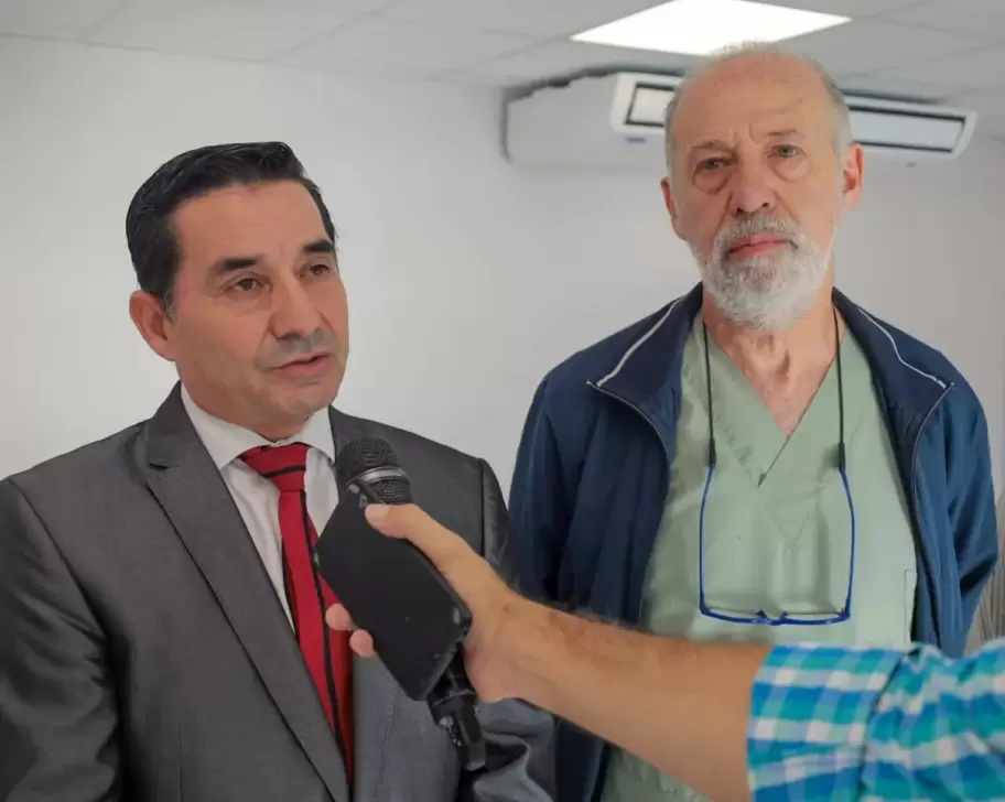 El Dr. Pablo Clementi, mdico personal del mandatario provincial, junto al Dr. Carlos Zsulman, especialista en diagnstico por imgenes del Sanatorio