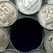 Piden hasta 40 dólares por las monedas de 25 centavos que pueden ser atraídas por los imanes