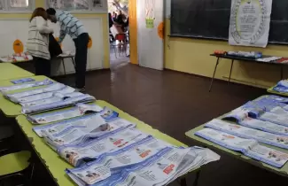 Boleta - elecciones - cuarto oscuro