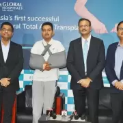 Realizaron en la India un trasplante bilateral total de brazos 15 años después de las amputaciones