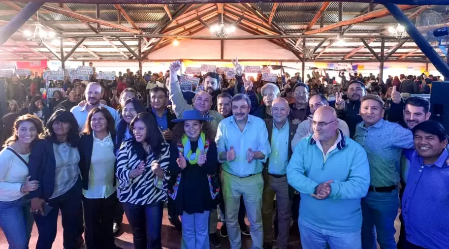 Rodolfo Tecchi y candidatos de "Jujuy tiene Futuro"