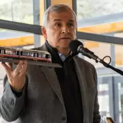 Gerardo Morales y Carlos Sadir inauguraron la nueva estación de trenes de Volcán