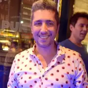 Jey Mamm�n le declar� su amor a un periodista en vivo