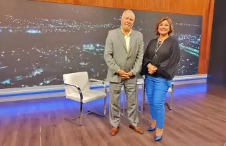 Detr�s de las Noticias