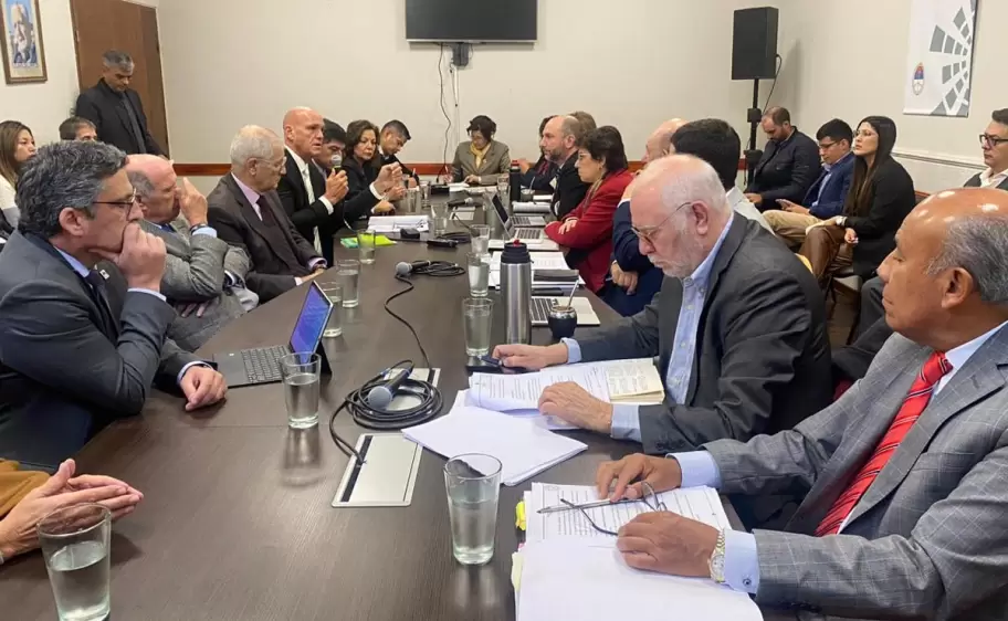 Guillermo Jenefes - convención - visita del STJ