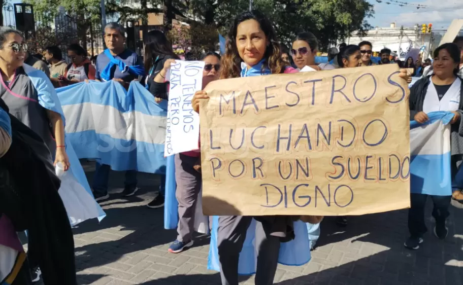 paro docente protesta de maestros junio 2023 jujuy (5)