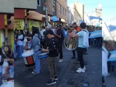 estudiantes marcha docente protesta