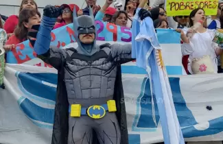 batman protesta docente