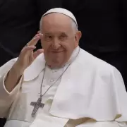 El Papa llamó a "desmasculinizar" a la Iglesia, "que es mujer"