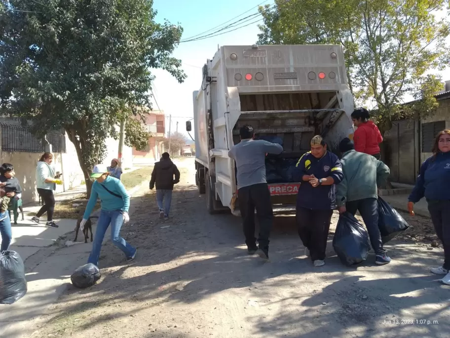 Recolecci�n de residuos en Alto Comedero - paro
