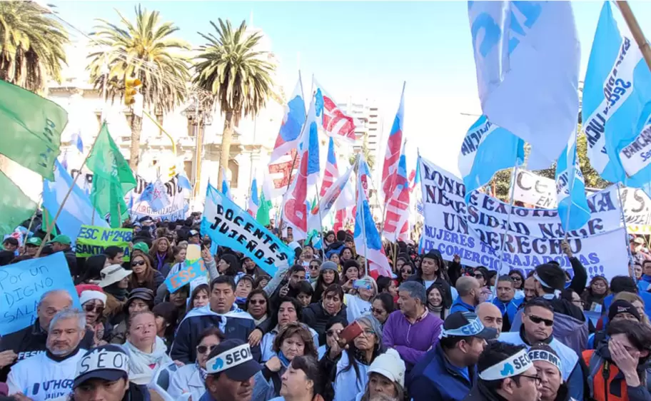 Masiva movilización en Jujuy (Foto: Apuap)