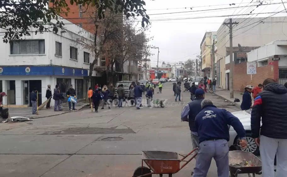 Limpieza en barrio Gorriti