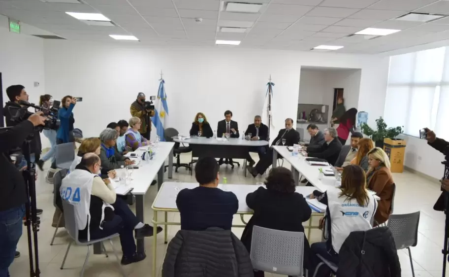 reunion de paritarias docentes, gremios y gobierno