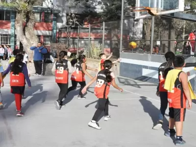 Torneo Mini B�squet en el Centro Deportivo Municipal �Hugo Conde�.