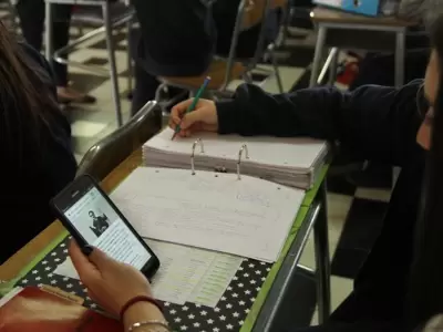 Celular en el aula