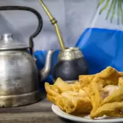 Mates, pastelitos y folklore por el Da de la Independencia en la Vieja Estacin