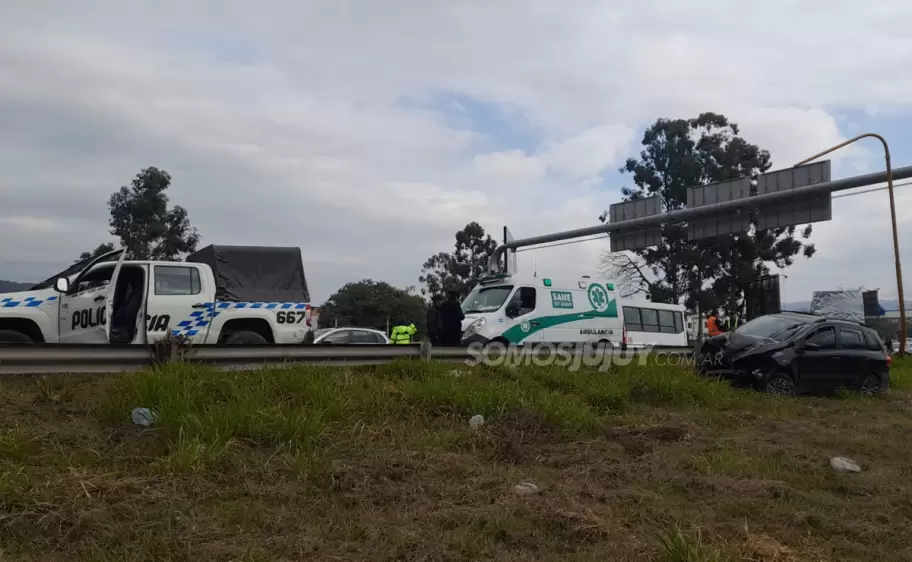 accidente de auto en avenida savio