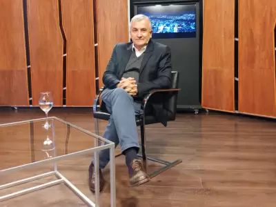 Gerardo Morales en Detr�s de las Noticias