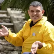 Candidato salteño de Milei sortea 100 dólares por día durante la campaña