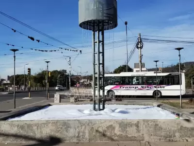 Fuente avenida 19 de Abril y calle Lamadrid