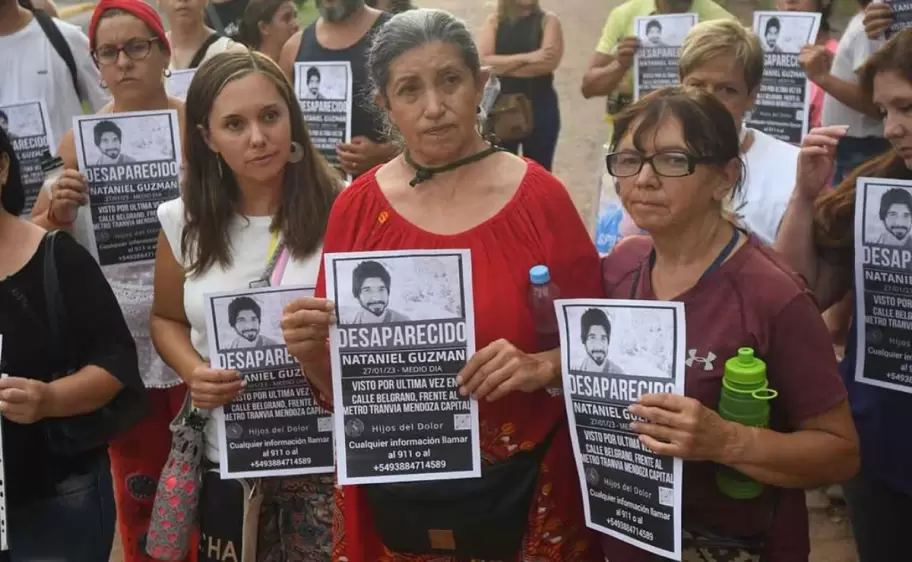 mama de Nataniel Guzmán