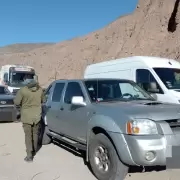 Una camioneta intent� subir a la ruta desde la banquina y choc� a otra en Purmamarca