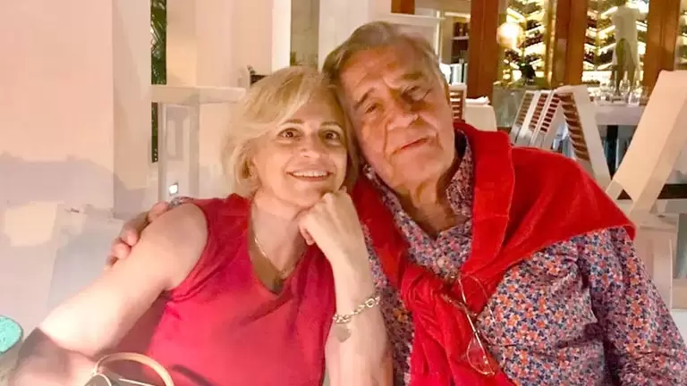 Constancio C. Vigil con su esposa, Liliana Pata