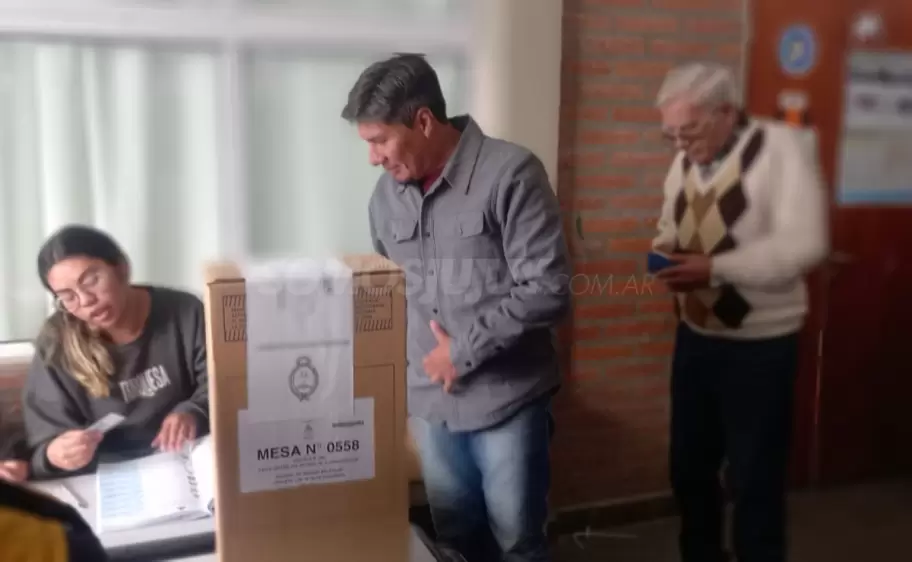 alejandro vilca votando