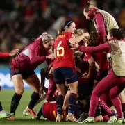 Fútbol femenino: la Selección de España pasó a la final y espera por su rival
