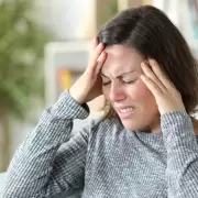 Los dolores más frecuentes que afectan la salud de los argentinos son los de cabeza, muscular y de espalda