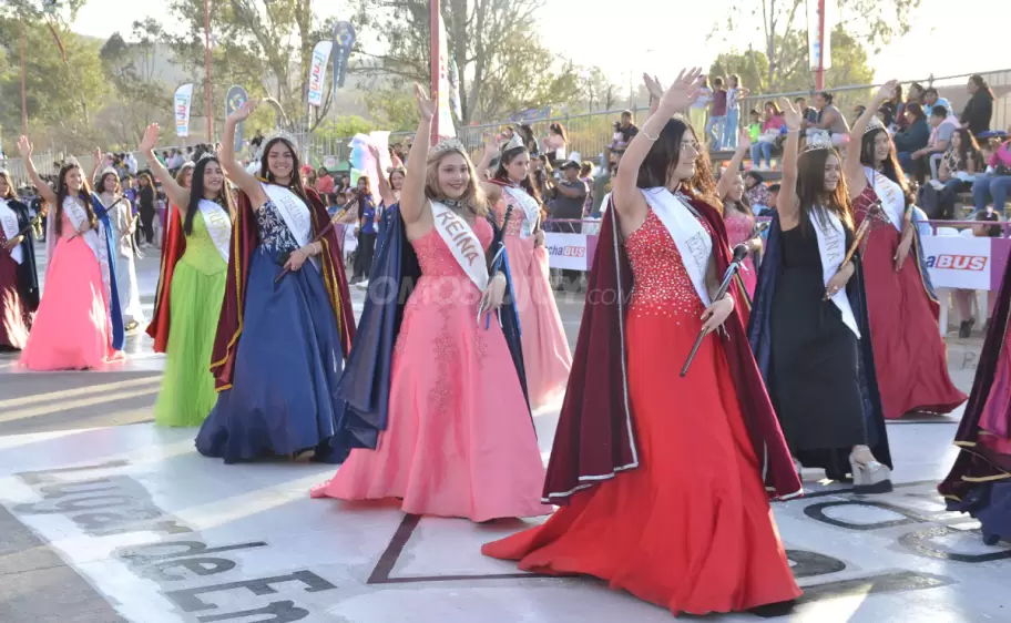 reinas en el bienvenida primavera 2023