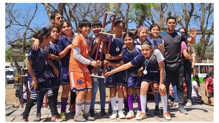 Torneo Integración - la niñas también fueron protagonistas.