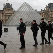 Evacuaron el museo del Louvre de Pars por temor a un atentado