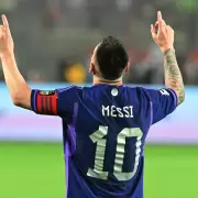 Argentina le gan a Per con un Messi en esplendor