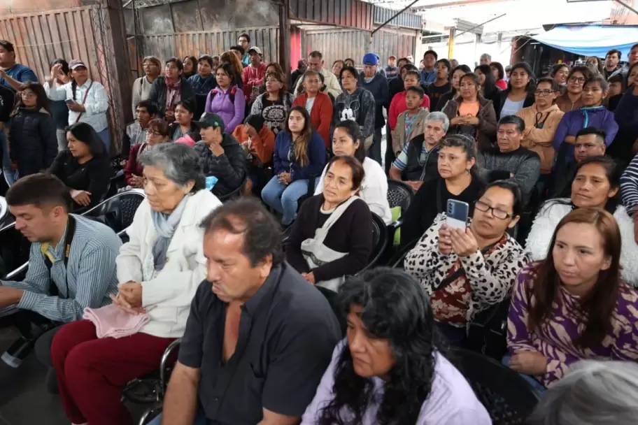 vendedores feria de perico